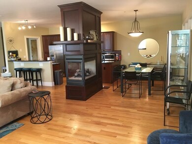 391 Walnut St unit 5, Newtonville, MA 02460 - photo 2