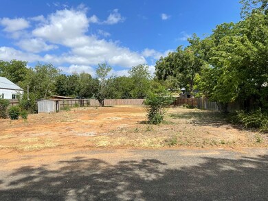 806 N Elm St unit 11R, Fredericksburg, TX 78624 - photo 5