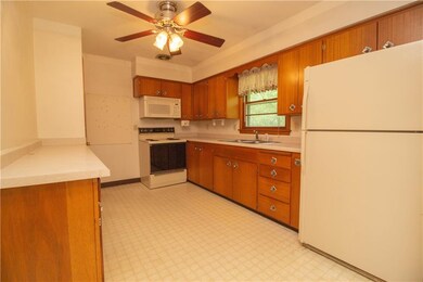 4013 Lynner Dr, Des Moines, IA 50310 - photo 5