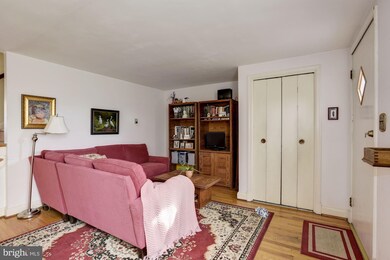 1118 Halstead Rd, Parkville, MD 21234 - photo 3