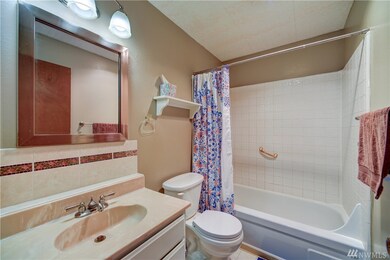 630 5th Ave S unit 207, Edmonds, WA 98020 - photo 5