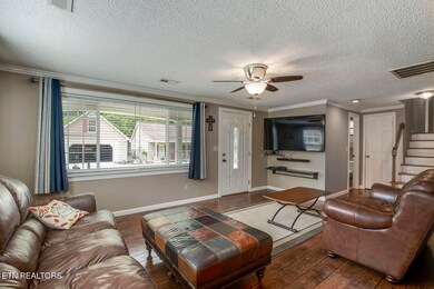 07_ERaceStreet_611_Living03
