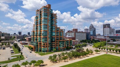 222 E Witherspoon St, 305