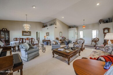 6-11118 W Arron-living room