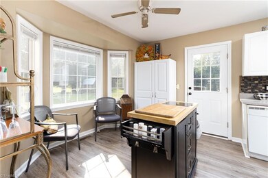 2457 Foxfire Ln, Burlington, NC 27217 - photo 5