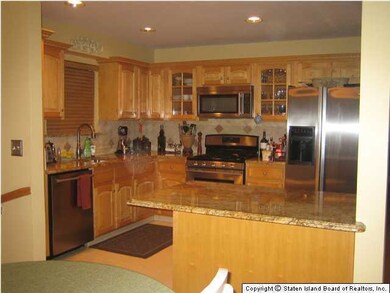 12 Daniella Ct, Staten Island, NY 10314 - photo 5