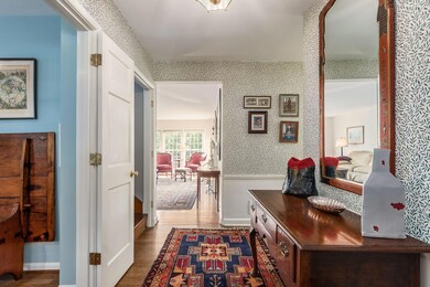 374 S Columbia Ave, Columbus, OH 43209 - photo 7