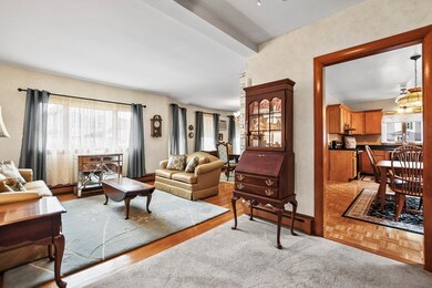 35 Myrtle St, Saugus, MA 01906 - photo 4