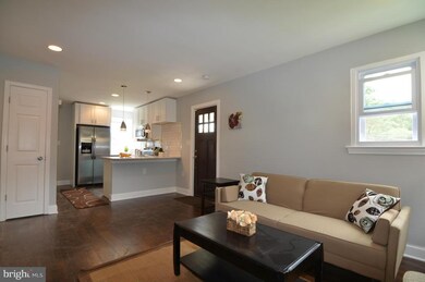 5307 N Englewood Dr, Hyattsville, MD 20785 - photo 6