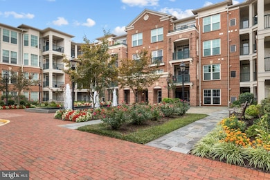 2905 Saintsbury Plaza unit 315, Fairfax, VA 22031 - photo 3