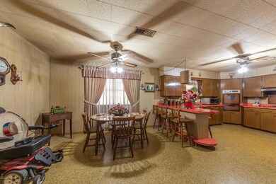 2705CaptainCade-22