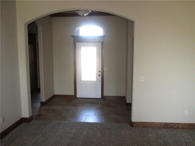 505 Pinewood Dr, Moore, OK 73160 - photo 3