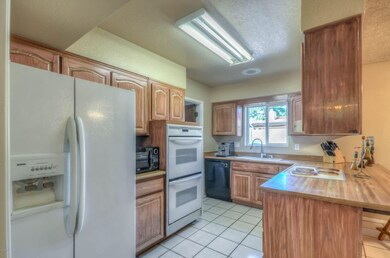 Kitchen (1)