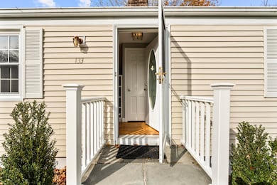 133 Wells Farm Dr, Wethersfield, CT 06109 - photo 3