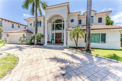 Large Family Home! 6 BR / 6 1/2 bath!