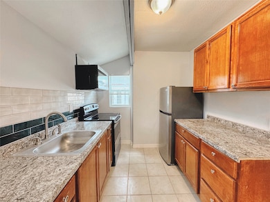 812 Martin St unit A, Houston, TX 77018 - photo 6