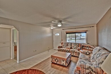 13689 N Garden Court Dr unit 15C, Sun City, AZ 85351 - photo 5