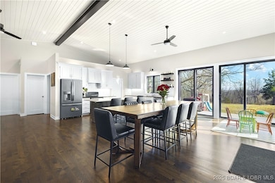 Main Kitchen/Dining Area