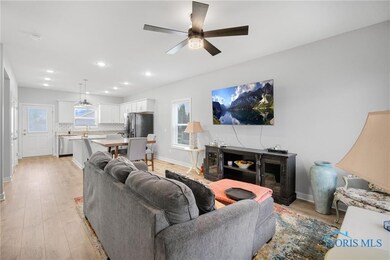 2118 Lisa Ln, Toledo, OH 43611 - photo 5