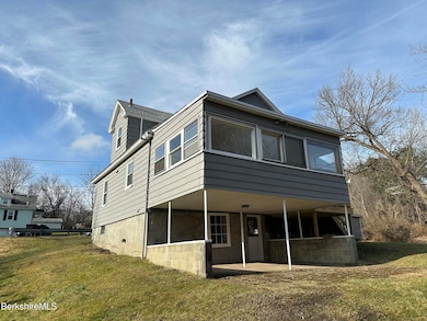 217 Jason St, Pittsfield, MA 01201 - photo 4