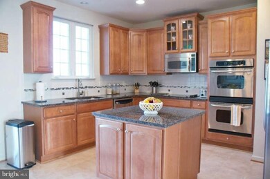 25424 Elm Terrace, Aldie, VA 20105 - photo 2