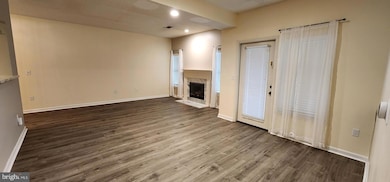 14303 Grape Holly Grove unit 15, Centreville, VA 20121 - photo 6