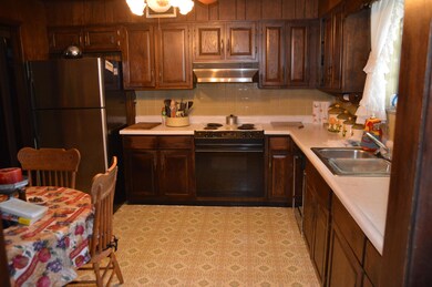 629 Ensley Dr, Knoxville, TN 37920 - photo 5