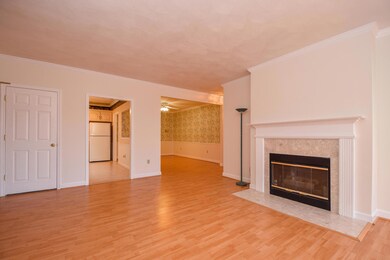 4865 Glen Ivy Ln SW Roanoke VA-large-007