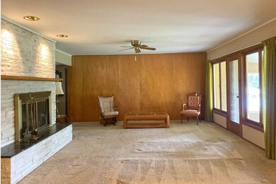 1210 Johnson Dr, Shenandoah, IA 51601 - photo 3