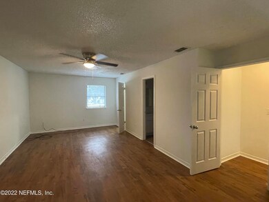 4285 Melissa Ct N, Jacksonville, FL 32210 - photo 6