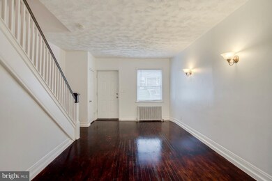 3710 Colborne Rd, Baltimore, MD 21229 - photo 3