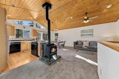 13271 Moraine Rd, Truckee, CA 96161 - photo 5