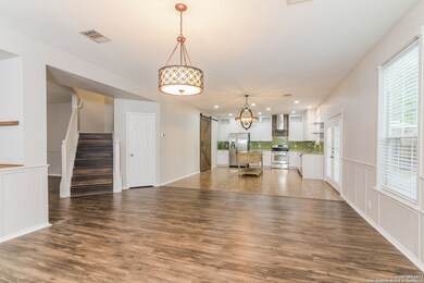 7819 Dunhill Coach unit 2, San Antonio, TX 78255 - photo 4