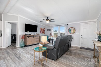 107 Riverfield Dr, Statesville, NC 28625 - photo 7