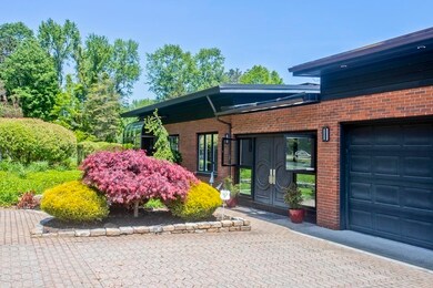 1229 S Branch Pkwy, Springfield, MA 01129 - photo 3