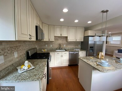 1052 Marleigh Cir, Towson, MD 21204 - photo 6