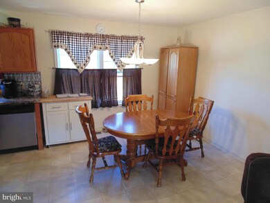 9302 Willowdale Rd, Greencastle, PA 17225 - photo 5