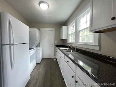 216 Oakland Dr, Fayetteville, NC 28301 - photo 6