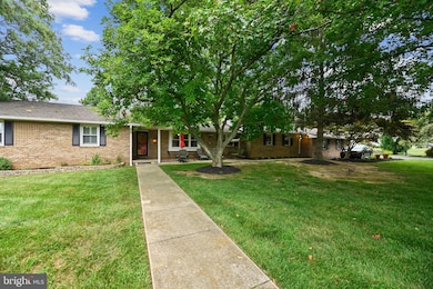 8001 Mckenstry Dr, Laurel, MD 20723 - photo 5