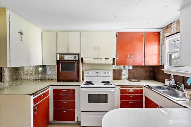 13242 40th Ave S, Tukwila, WA 98168 - photo 3