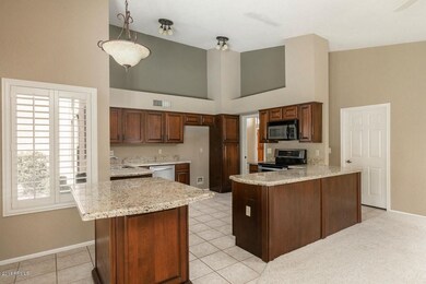 221 W Knox granite counters