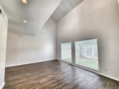 1623 W Adoue St, Alvin, TX 77511 - photo 3