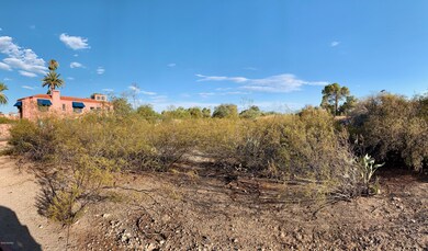 ARIZONA INN IS A STONE'S THROW AWAY