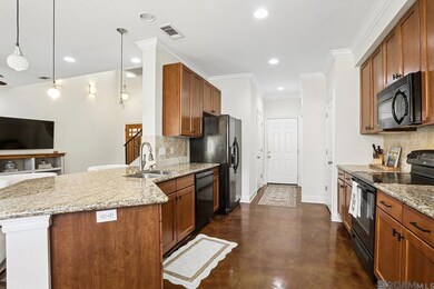 8000 Stonelake Village Ave unit 702, Baton Rouge, LA 70820 - photo 5