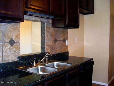 2010 11 08 KitchenSinkTileDetail