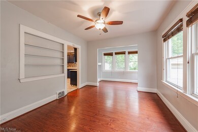 unlisted-address, Cleveland, OH 44118 - photo 4