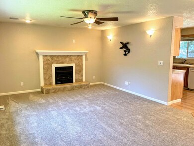 1939 NW Highland Ave, Grants Pass, OR 97526 - photo 3