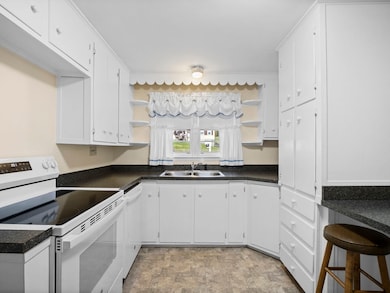 132 W Main St, Northborough, MA 01532 - photo 7