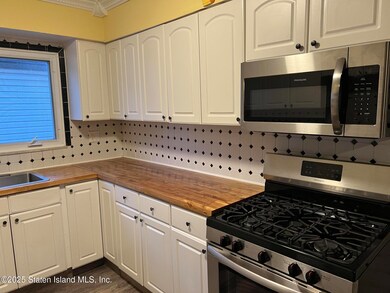 unlisted-address, Staten Island, NY 10310 - photo 2