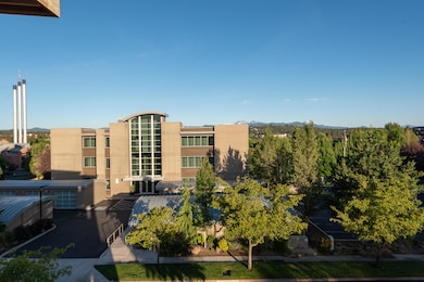 205 SW Log Ct, Bend, OR 97702 - photo 3